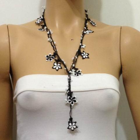 Black and White beaded flower lariat necklace with white beads