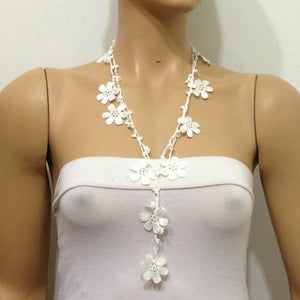 Snow White crochet Flower Lariat Necklace with white beads