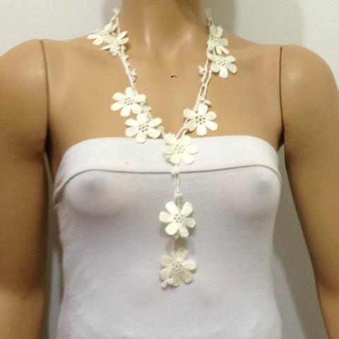 Off White crochet Flower Lariat Necklace with white beads