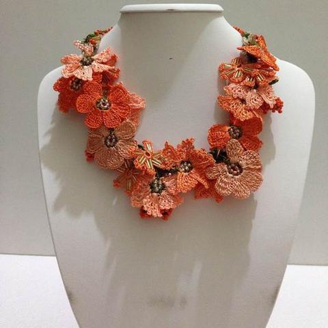 Orange and Salmon Bouquet Necklace - Crochet crochet Lace Necklace